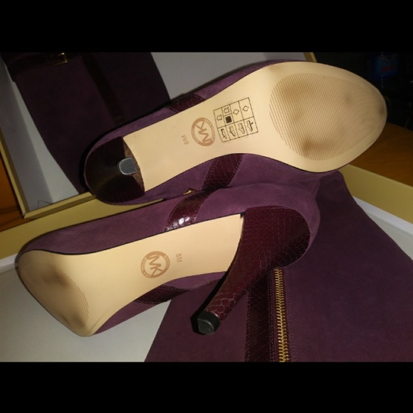 Michael Kors Delaney Boot - Picture 8 of 8